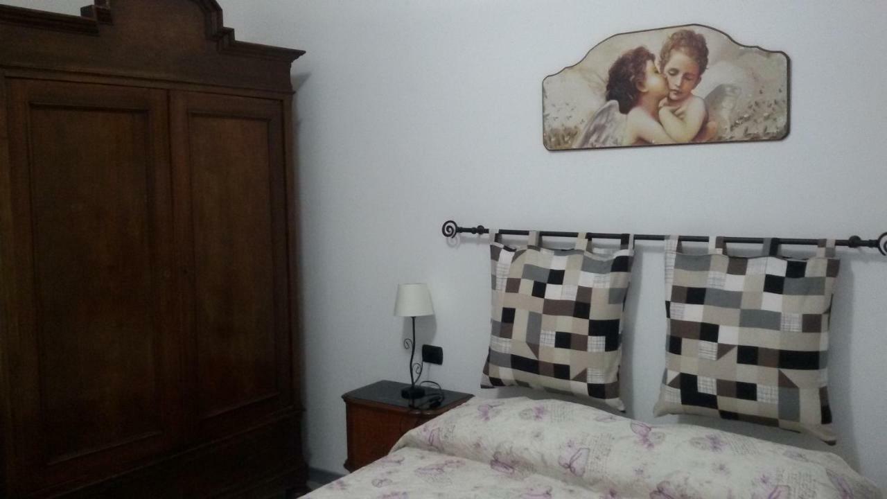 B&B Honey Rooms 萨龙诺 外观 照片