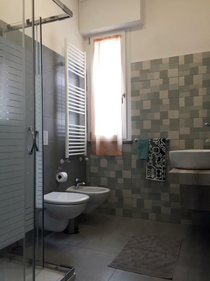 B&B Honey Rooms 萨龙诺 外观 照片
